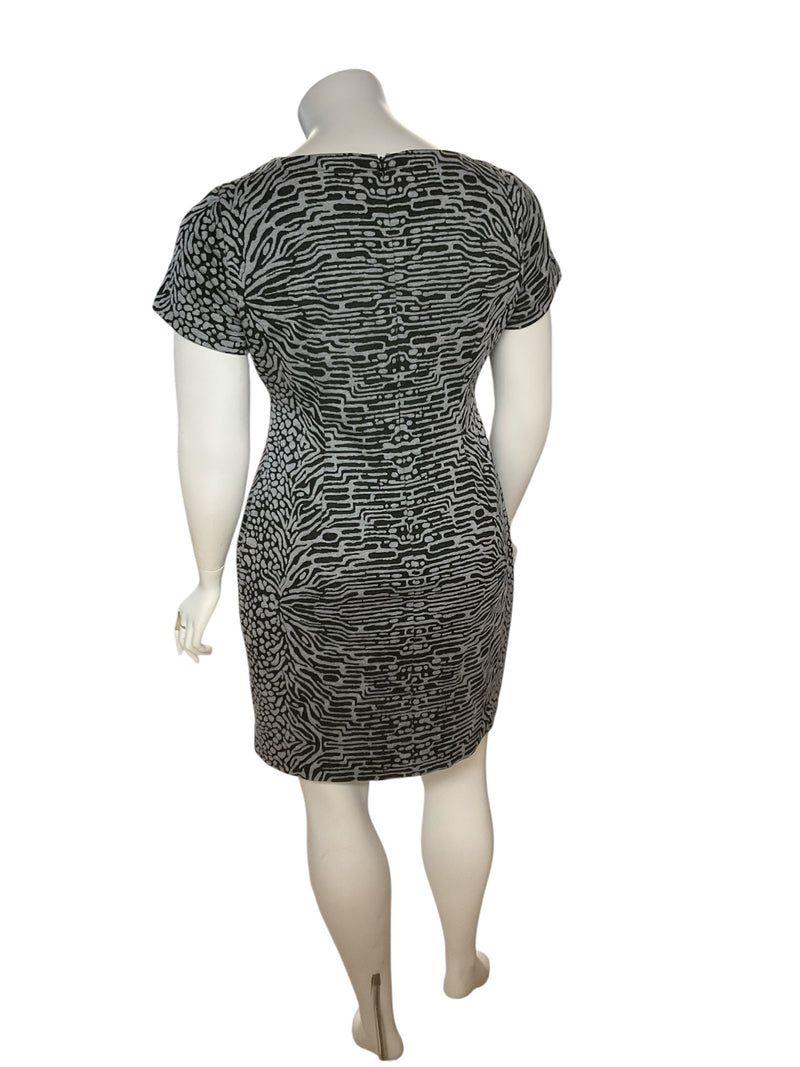 Calvin Klein Gray & Black Optical Print Sheath Dress – Size 16, Excellent Condition - Margaret’s Fine Consignment