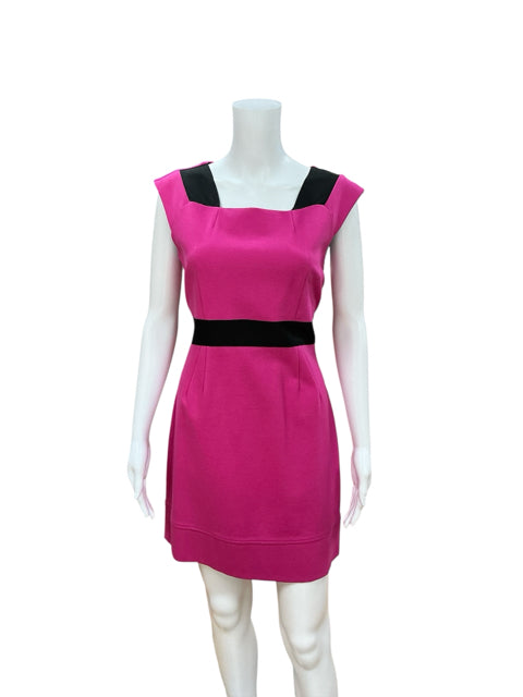 Chequer Pink/Black Pre-Owned Ladies Dress - Size 10 displayed on a mannequin, showcasing its sheath silhouette and bold colorblock design.