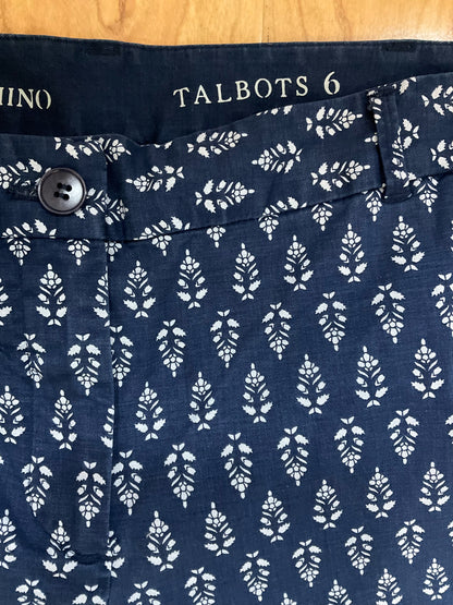 Talbots Navy &amp; White Leaf Print Weekend Chino Cropped Pants Size 6