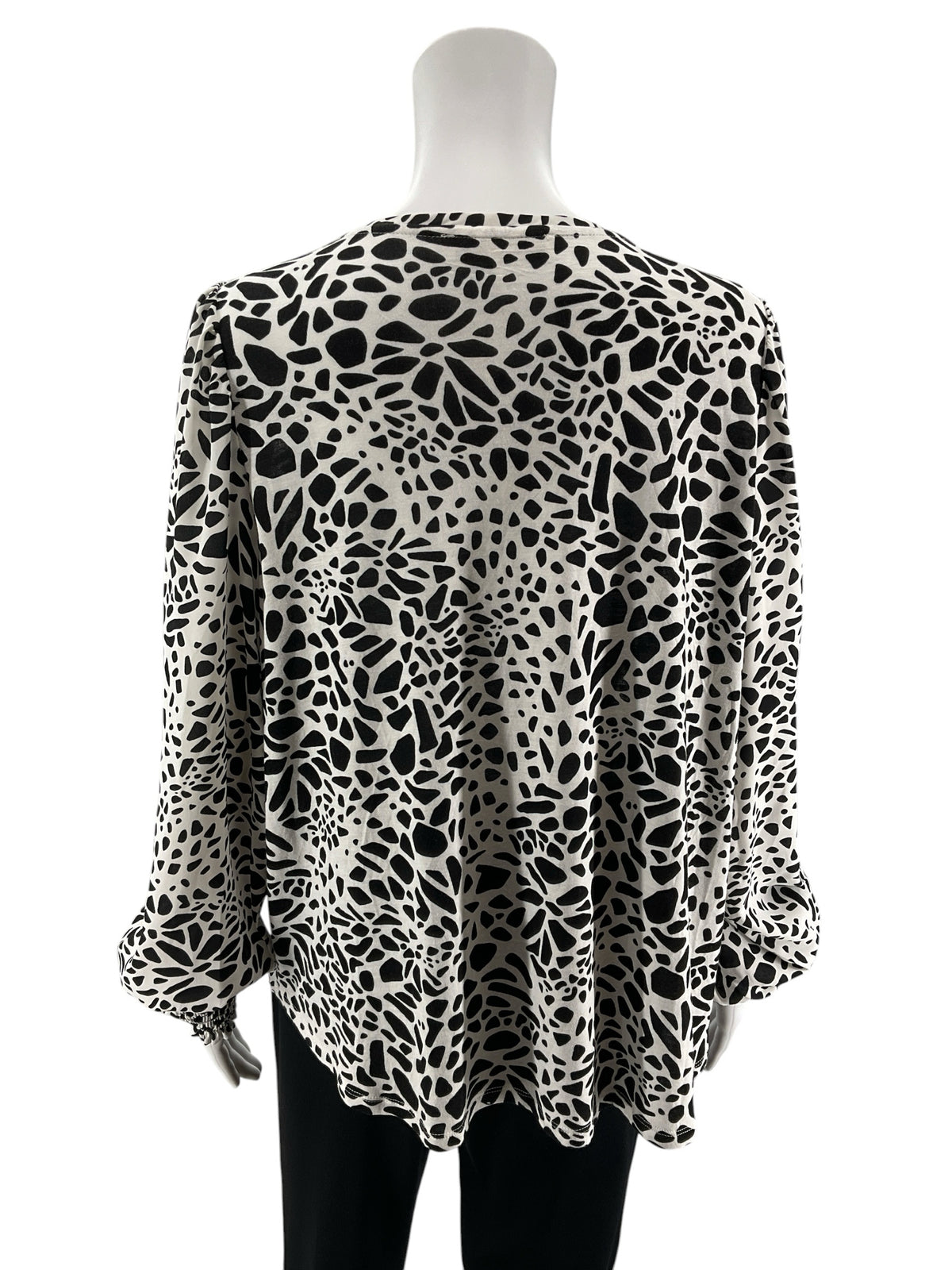 LOFT Black and White Abstract Animal Print Long Sleeve V-Neck Blouse - Size Large - ONLINE ONLY