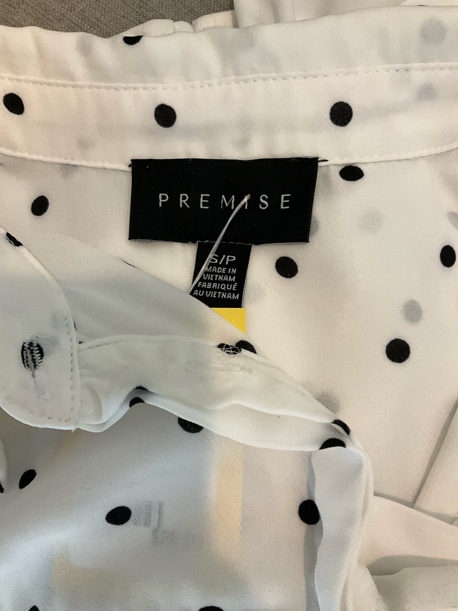 Premise white/black Sleeveless Polka Dot Sleeveless Button-Up Blouse White &amp; Black Size Small - Size S