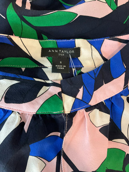 Ann Taylor pink/blue/green Long Sleeve Leaf Print 100% Silk Tie Cuff Blouse Pink Green Blue Size Small - Size S