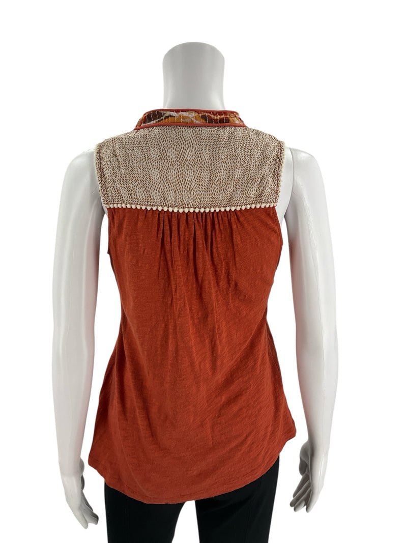 Akemi & Kim Burnt Orange Print Pre-Owned Ladies Top - Size Small - Margaret’s Fine Consignment