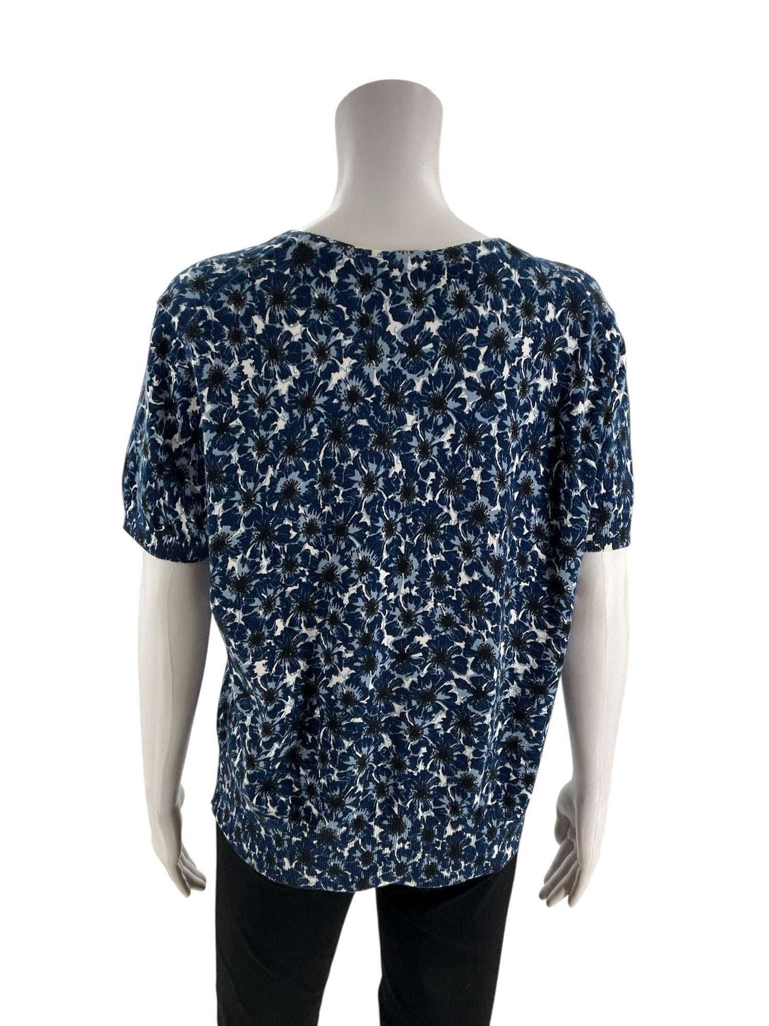 Brooks Brothers navy and white floral knit top, size large, featuring a pullover design and short sleeves.