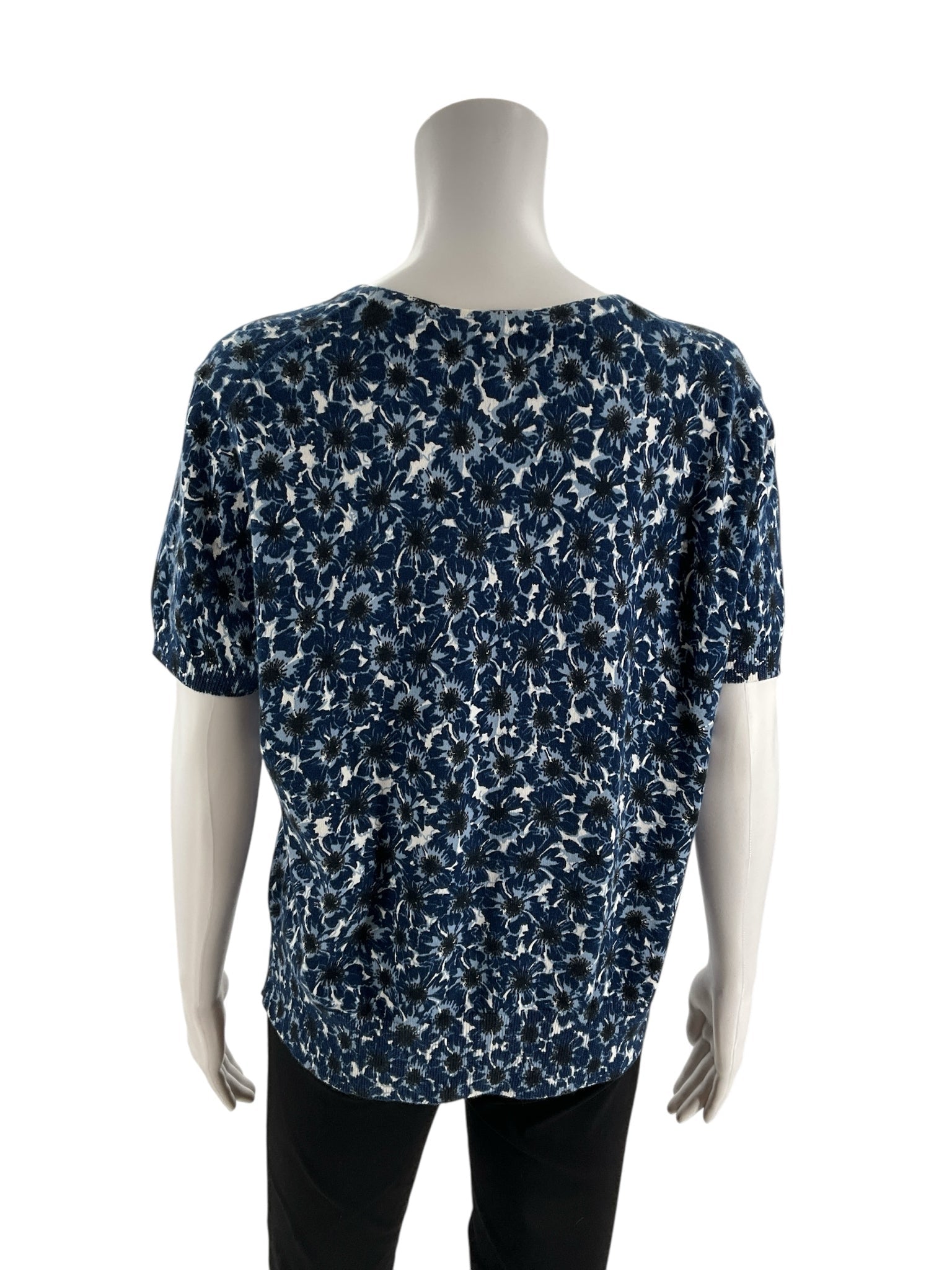 Brooks Brothers navy and white floral knit top, size large, featuring a pullover design and short sleeves.
