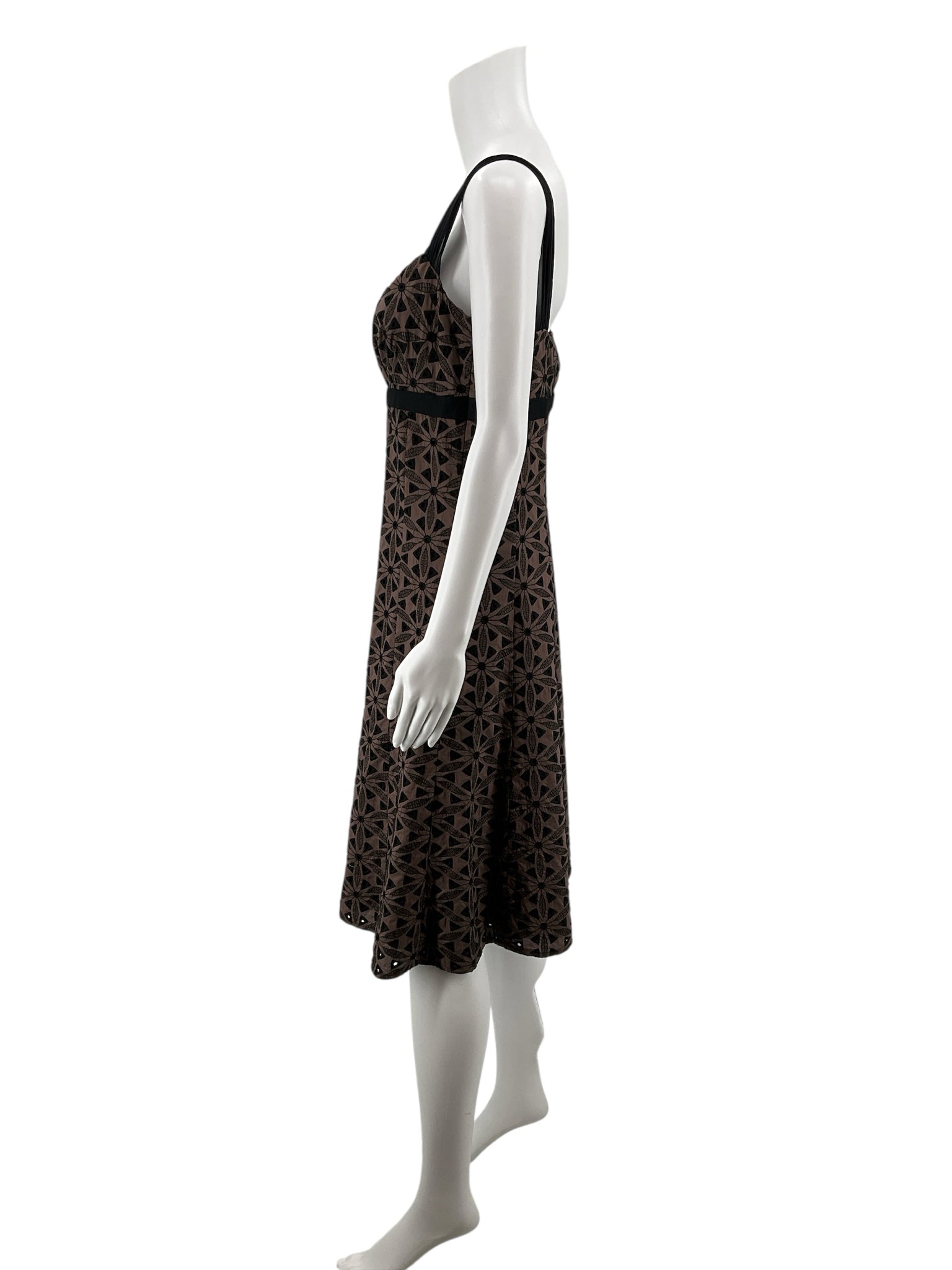 Harolds Size 8 brown/black Embroidered Pre-Owned Ladies Dress