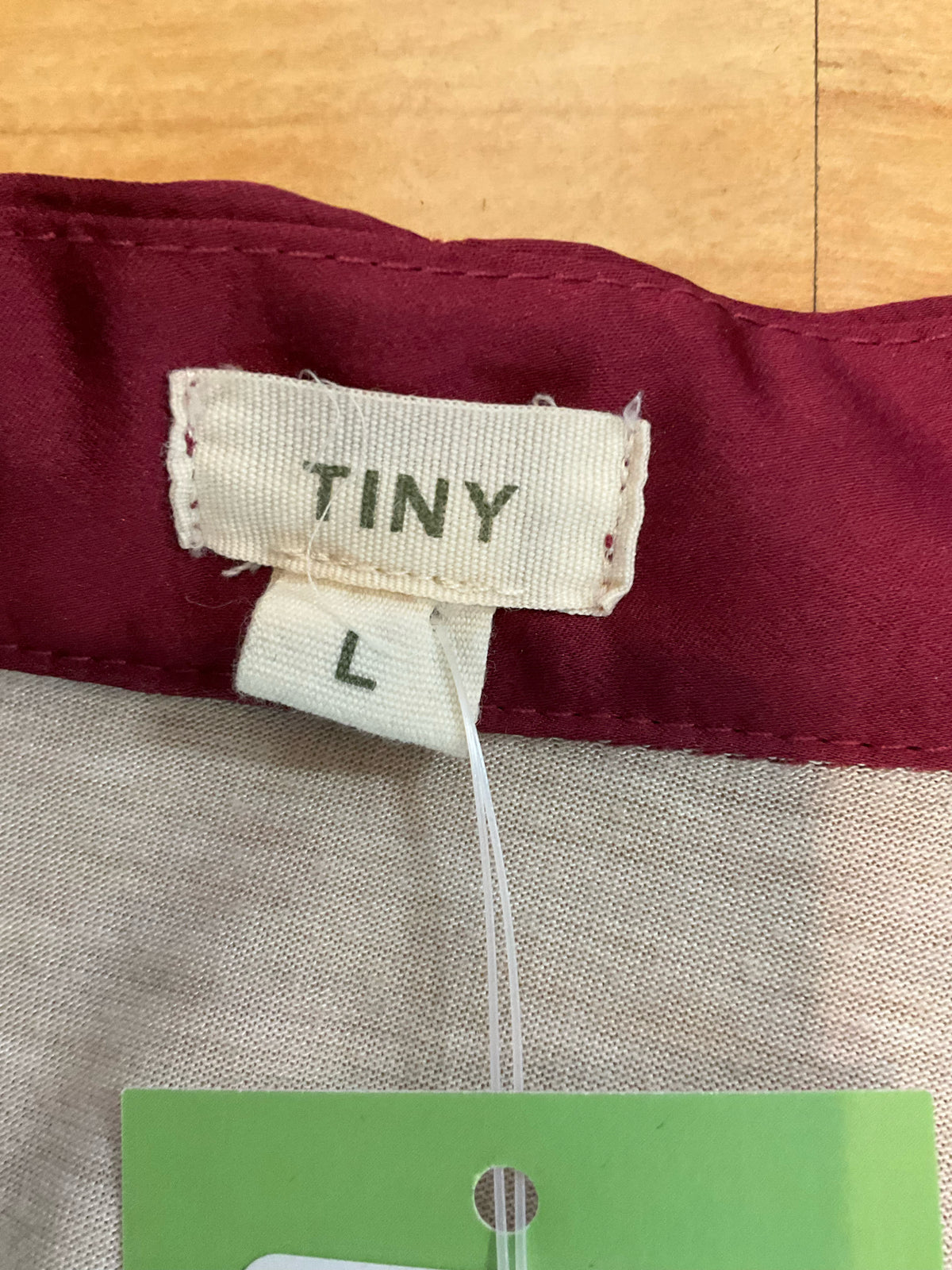 Tiny Anthropologie Embroidered Sleeve Boho Peasant Top Tan Maroon Size Large - ONLINE ONLY