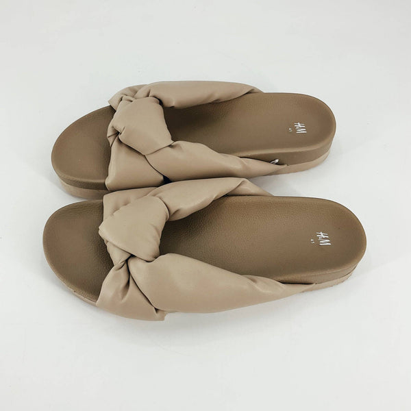 H&M Sandals Size 10/10.5 - Margaret’s Fine Consignment
