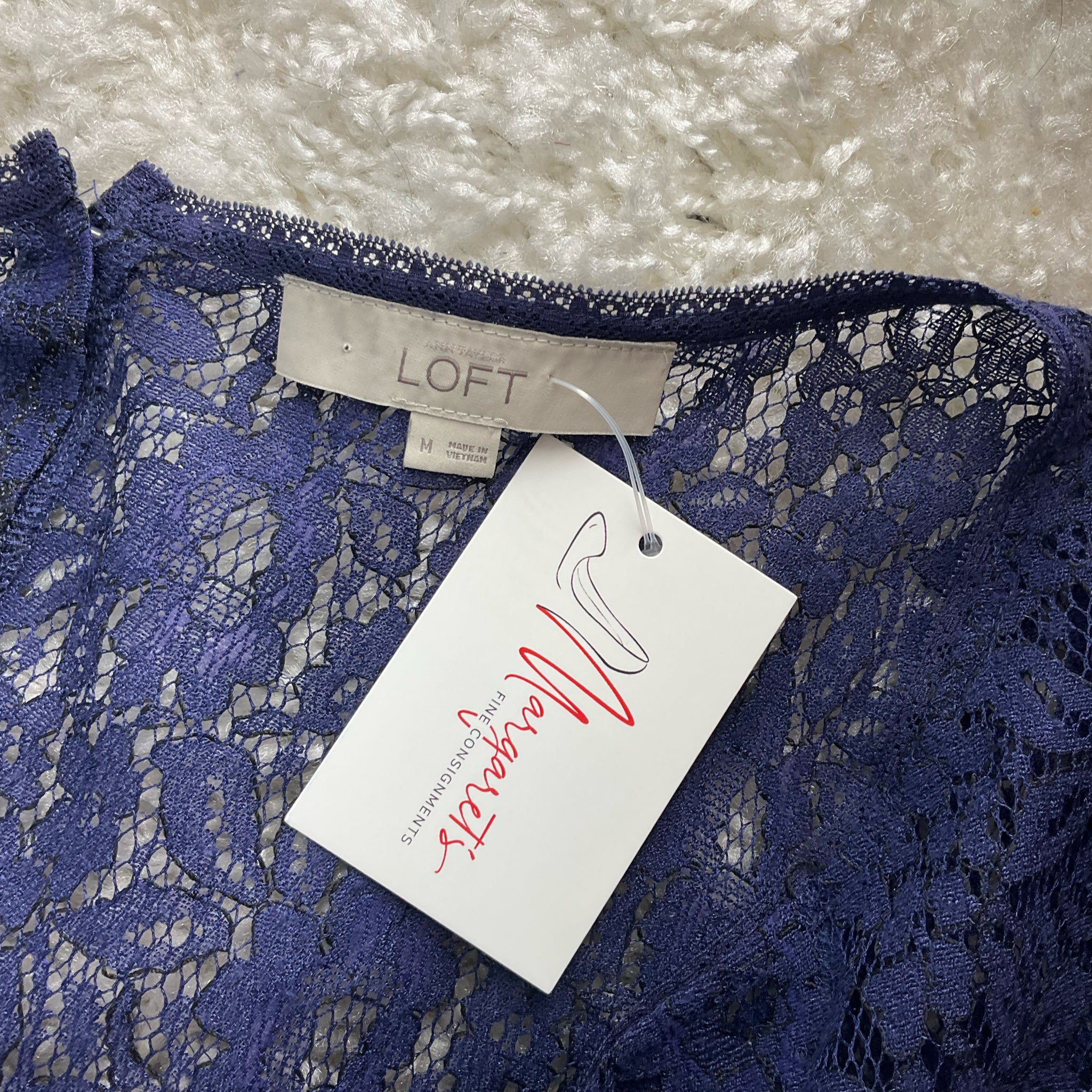 Loft Blue Lace Pre-Owned Top - Size Medium