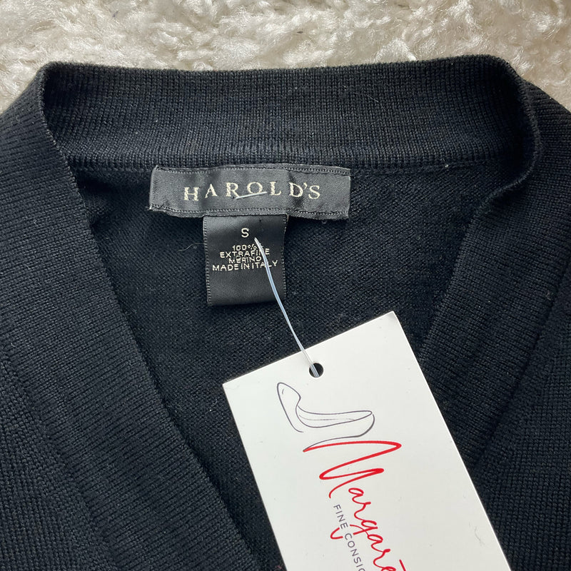 Harolds Black Solid Ladies Pre-Owned Top - Size Small - Margaret’s Fine Consignment