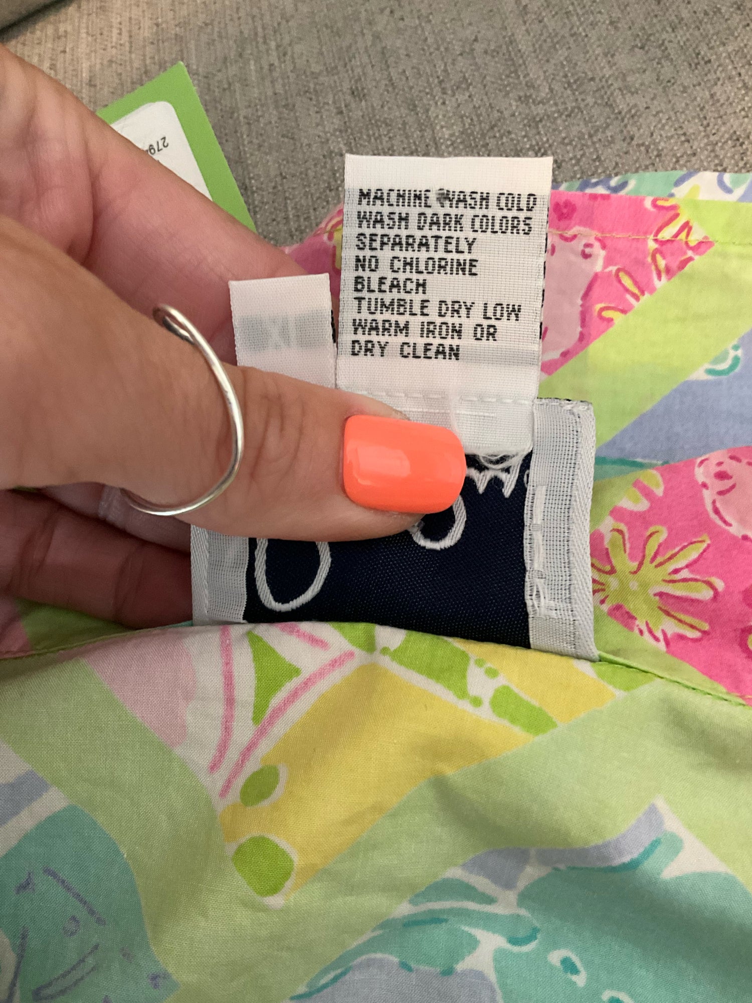 Lily Pulitzer Size XL lime/multi color Print Pre-Owned Casual Top - Downstairs