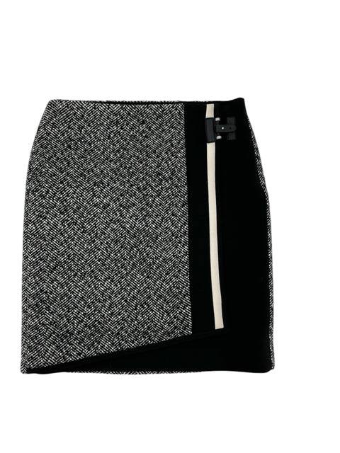 White House Black Market Skirt Size 00 - Margaret’s Fine Consignment