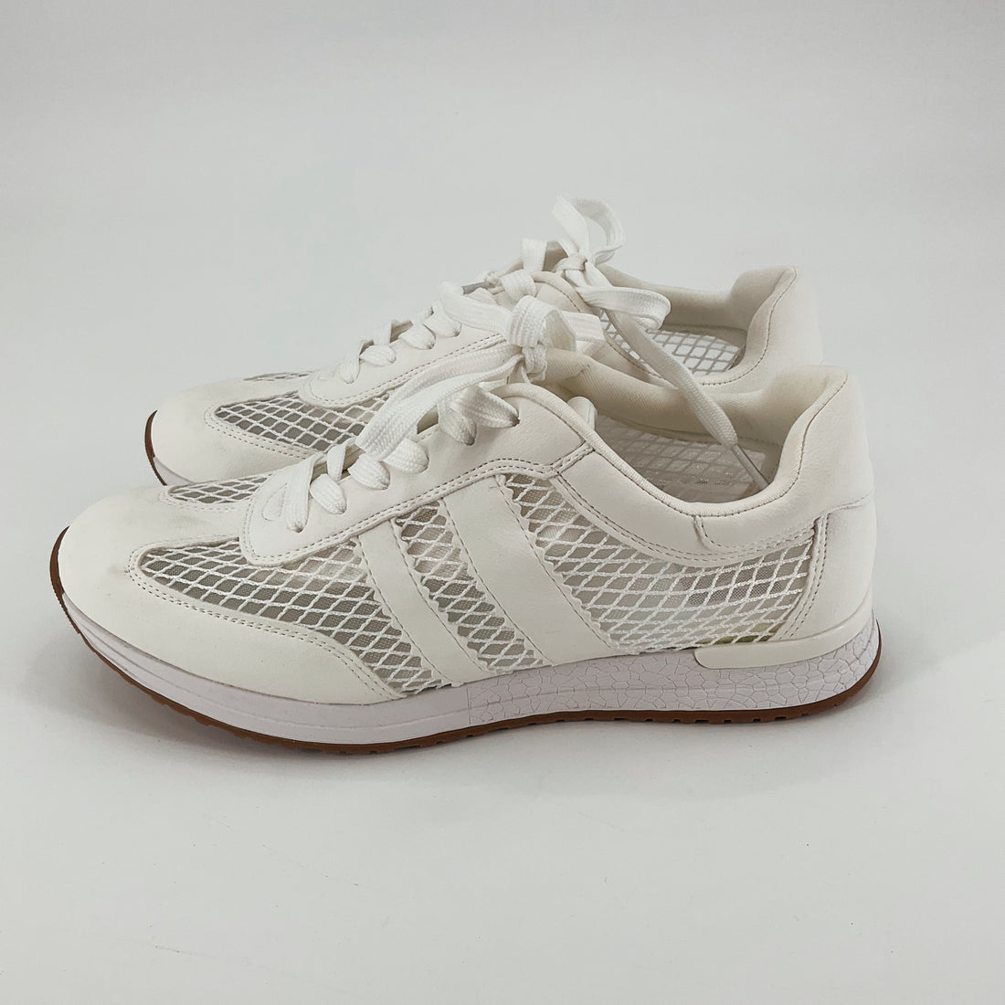 Dolce Vita Zina Retro Mesh Sneakers White Gum Sole | Size 9 | NWT