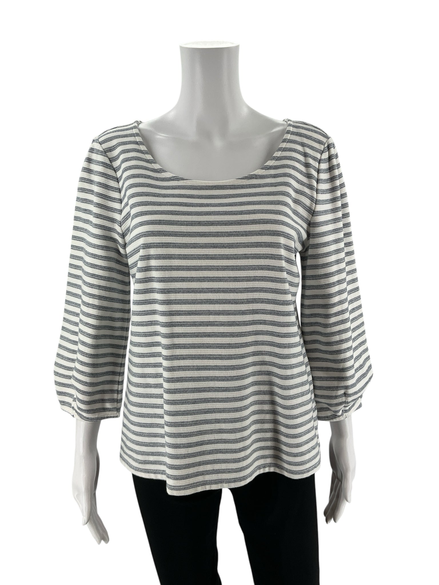 Talbots pre-owned white and navy striped ladies top, size medium, featuring a boatneck and balloon sleeves.