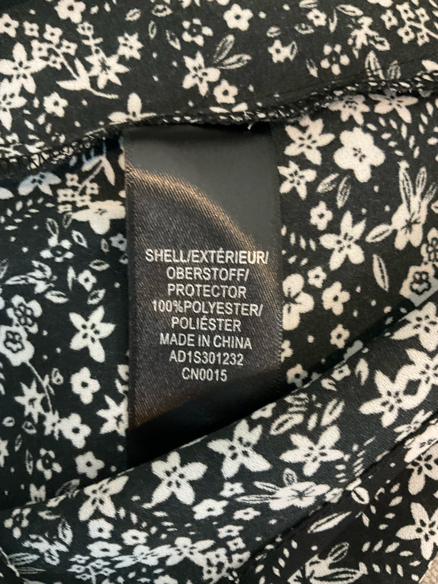 Adrianna Papell black/white Cap Sleeve Black White Ditsy Floral Peter Pan Collar Blouse Top Size Small - Size S