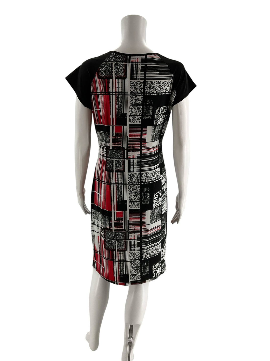Dusak Designs Black/White/Red Print Pre-Owned Ladies New With Tags Dress - Size Large - Margaret’s Fine Consignment