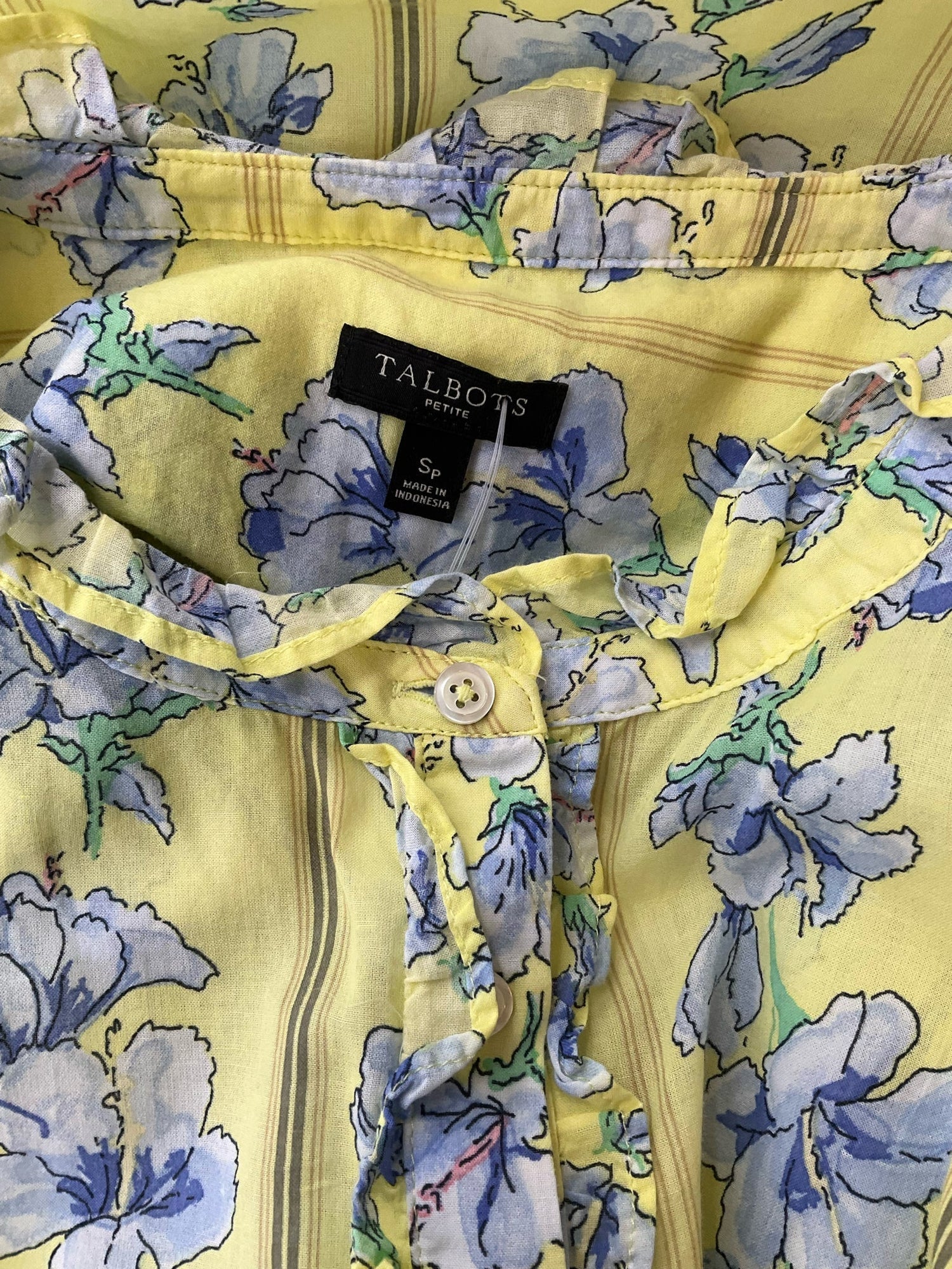 Talbots Green/Blue Floral Pre-Owned Ladies Top - Size Small Petite