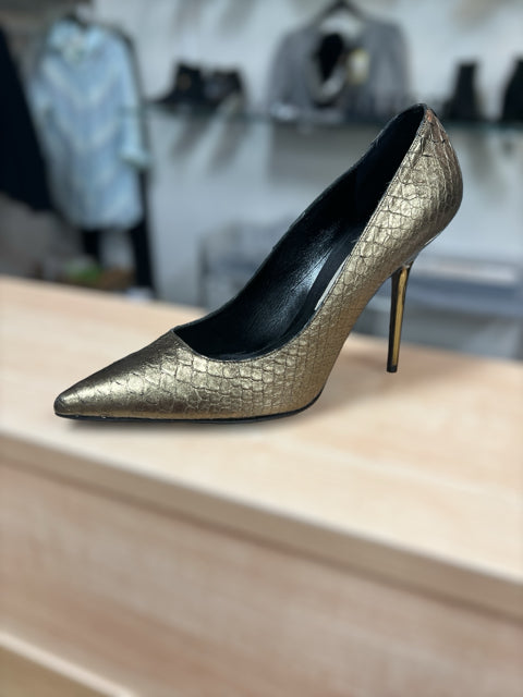 BURBERRY Shoe Size 9.5 Gold Snake Heel