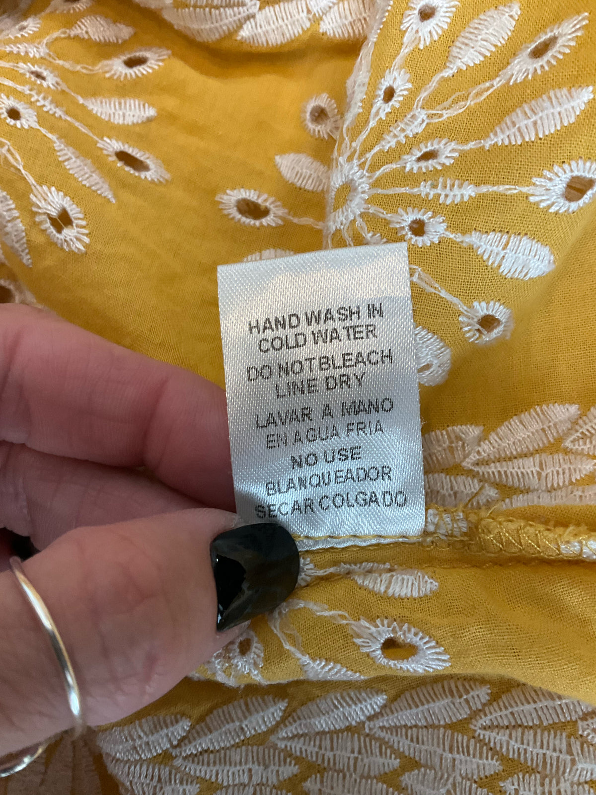 Entro Mustard Yellow Boho Eyelet Embroidered Flutter Sleeve Top Size Large - ONLINE ONLY